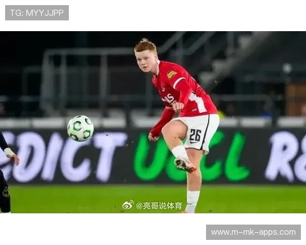 英格兰小将崭露头角，媒体都在吹，英格兰19岁小将痛哭
